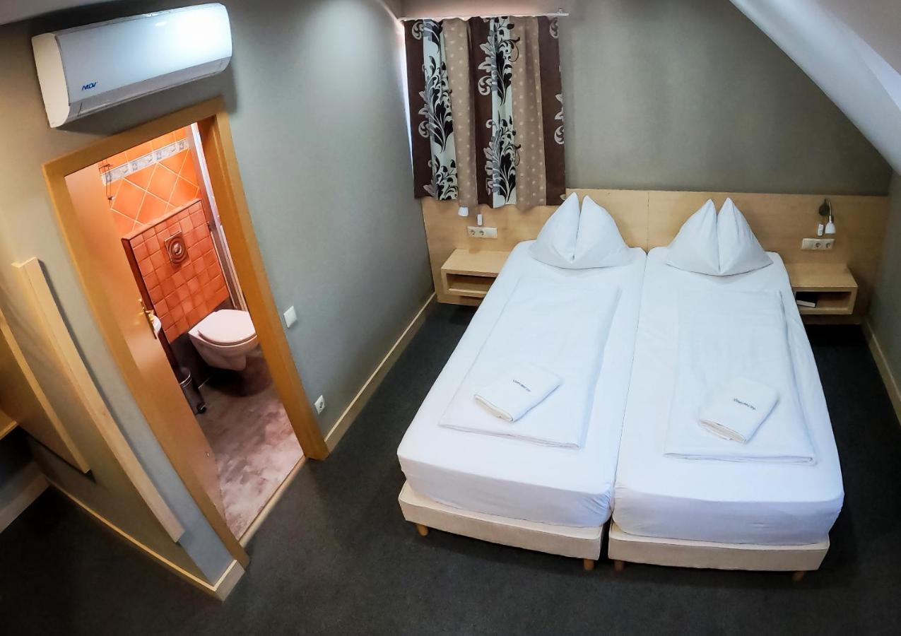 Hotel Vineyard Inn - Szoloskert 瑙吉考尼饶 外观 照片