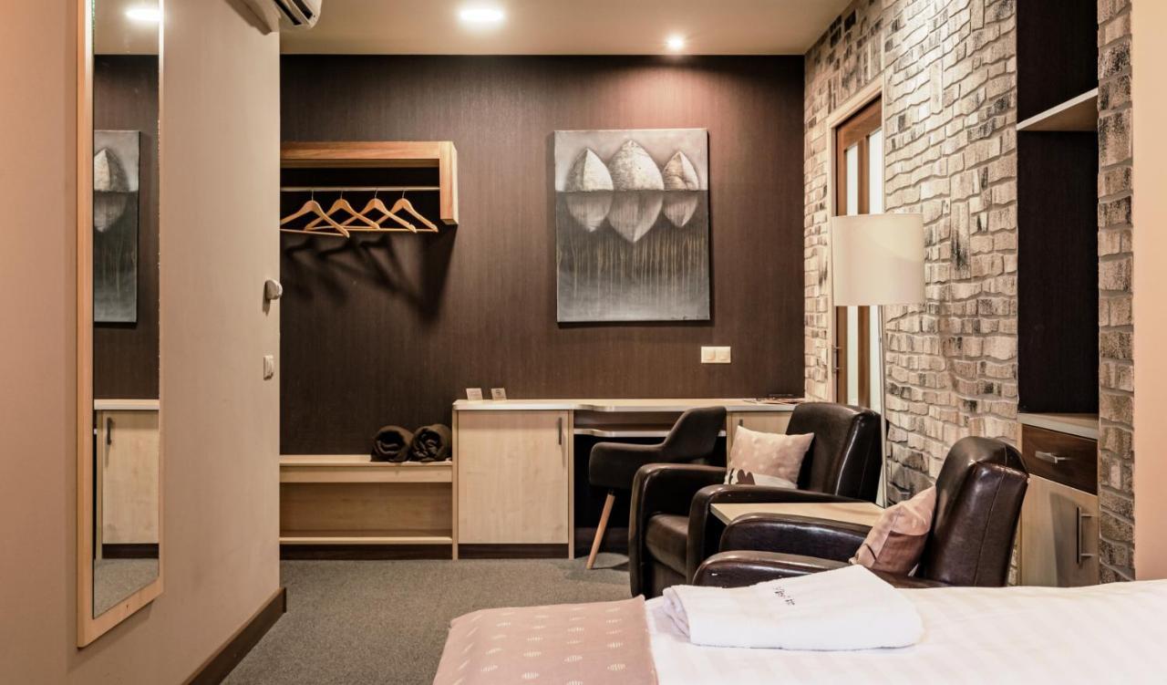 Hotel Vineyard Inn - Szoloskert 瑙吉考尼饶 外观 照片
