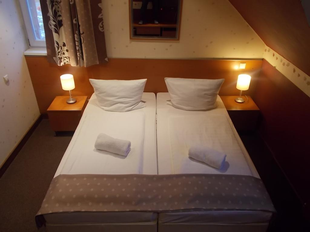 Hotel Vineyard Inn - Szoloskert 瑙吉考尼饶 外观 照片